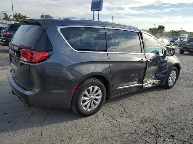 2C4RC1EGXJR145208 - 2018 CHRYSLER PACIFICA TOURING L PLUS GRAY photo 3