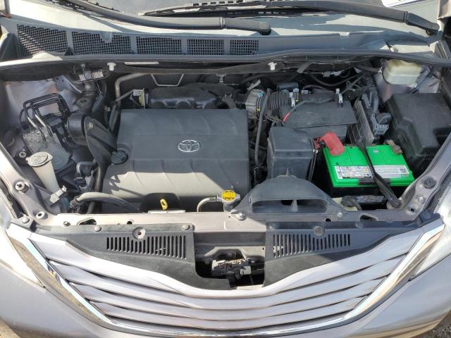 5TDYK3DC2FS672344 - 2015 TOYOTA SIENNA XLE GRAY photo 12
