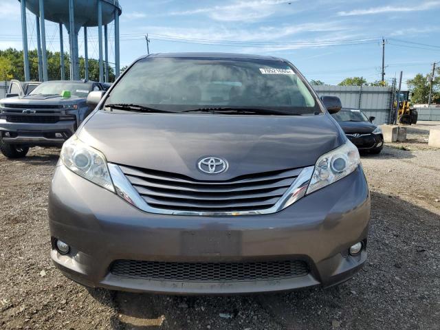 5TDYK3DC2FS672344 - 2015 TOYOTA SIENNA XLE GRAY photo 5