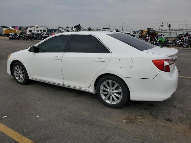 4T1BF1FK2CU510025 - 2012 TOYOTA CAMRY BASE WHITE photo 2