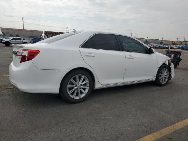 4T1BF1FK2CU510025 - 2012 TOYOTA CAMRY BASE WHITE photo 3
