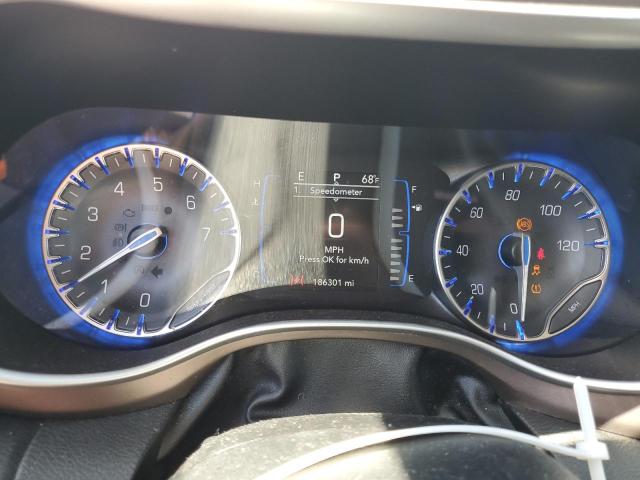 2C4RC1BG4KR698295 - 2019 CHRYSLER PACIFICA TOURING L WHITE photo 9