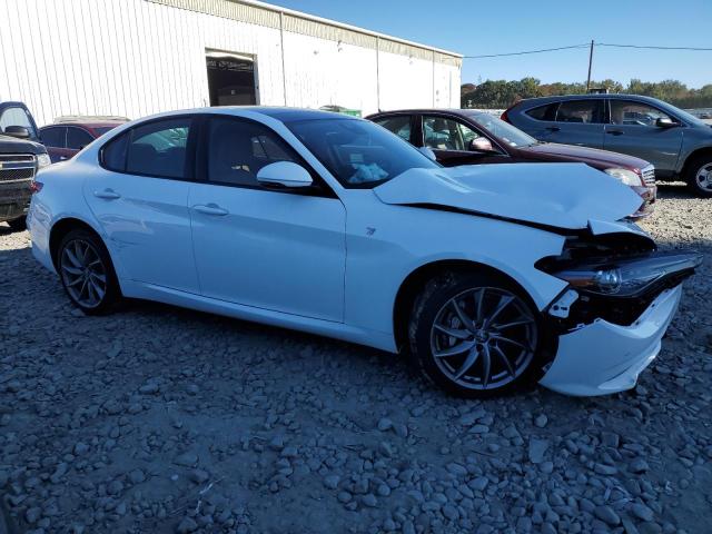 ZARFANBN0N7661092 - 2022 ALFA ROMEO GIULIA SUPER WHITE photo 4