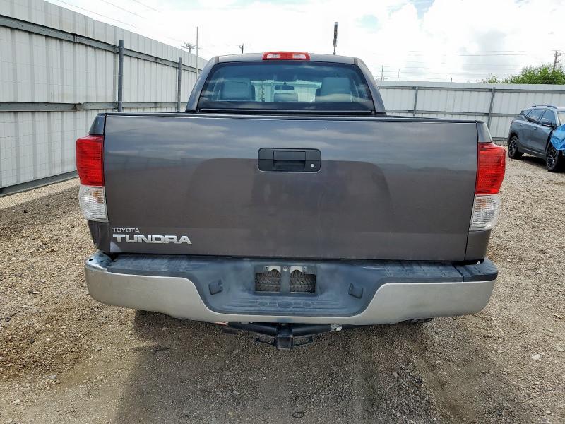 5TFRU5F17DX028710 - 2013 TOYOTA TUNDRA DOUBLE CAB SR5 GRAY photo 6