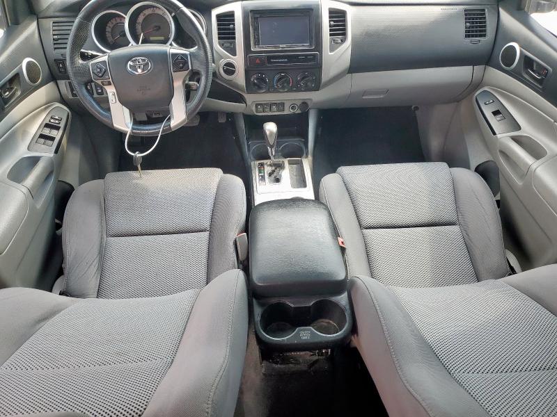 3TMLU4EN9FM165418 - 2015 TOYOTA TACOMA DOUBLE CAB ვერცხლისფერი ფოტო 8