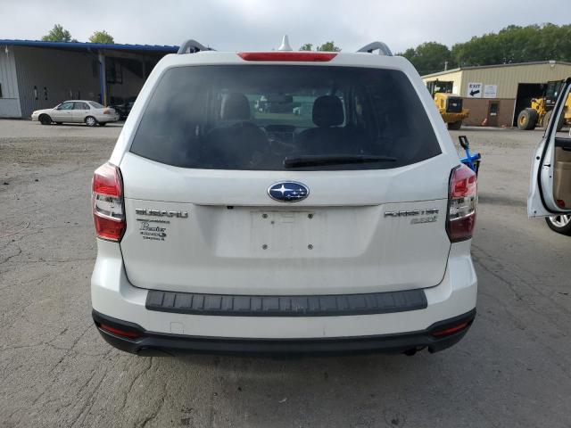 JF2SJADC6GH519437 - 2016 SUBARU FORESTER 2.5I PREMIUM WHITE photo 6