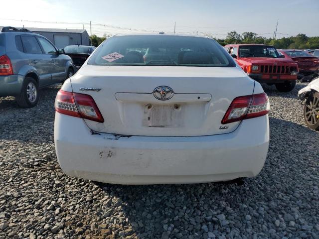 4T1BF3EKXAU557846 - 2010 TOYOTA CAMRY BASE Білий фото 12