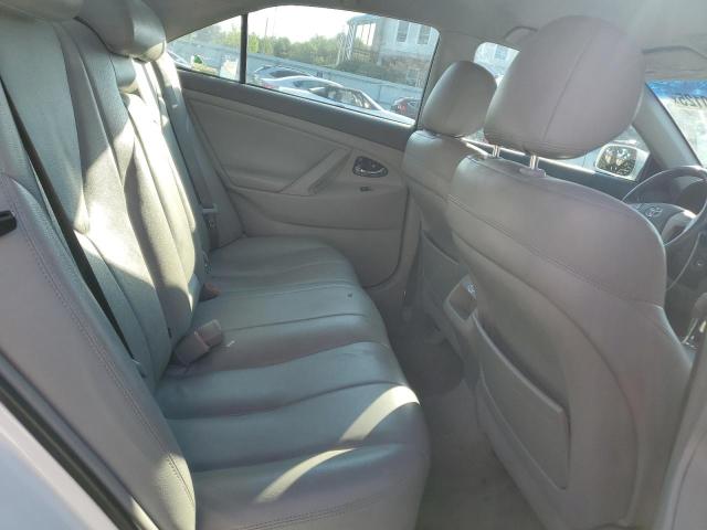 4T1BF3EKXAU557846 - 2010 TOYOTA CAMRY BASE Білий фото 20