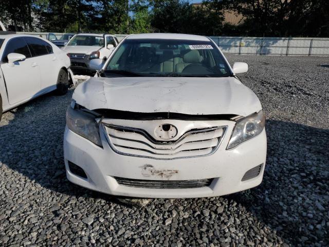 4T1BF3EKXAU557846 - 2010 TOYOTA CAMRY BASE Білий фото 9