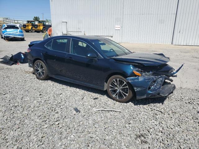 4T1B11HK6JU598070 - 2018 TOYOTA CAMRY L BLUE photo 4