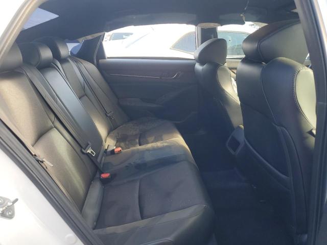 1HGCV1F34JA170705 - 2018 HONDA ACCORD SPORT WHITE photo 10