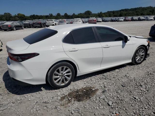 4T1C11AK9NU017813 - 2022 TOYOTA CAMRY LE თეთრი ფოტო 3