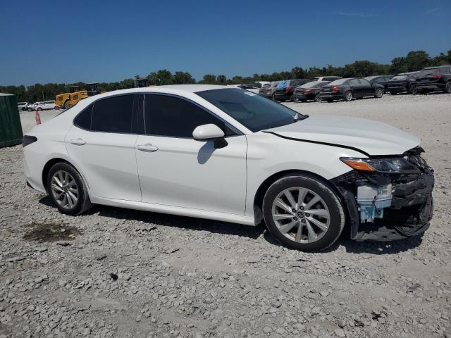 4T1C11AK9NU017813 - 2022 TOYOTA CAMRY LE თეთრი ფოტო 4