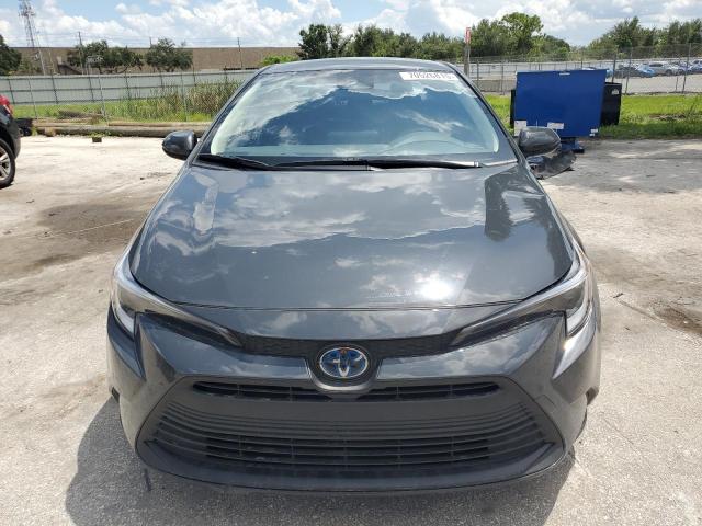JTDBCMFE4P3013594 - 2023 TOYOTA COROLLA LE Сұр фото 5