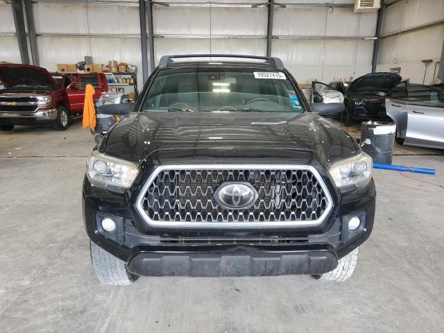 5TFCZ5AN9JX129941 - 2018 TOYOTA TACOMA DOUBLE CAB BLACK photo 5