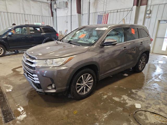 2017 TOYOTA HIGHLANDER SE, 
