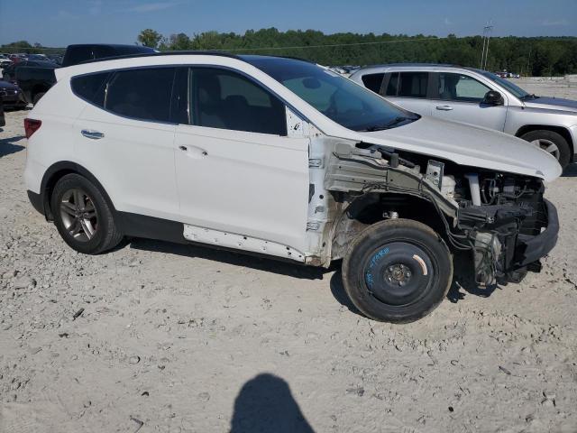 5XYZU3LB3HG476131 - 2017 HYUNDAI SANTA FE S Ақ фото 4