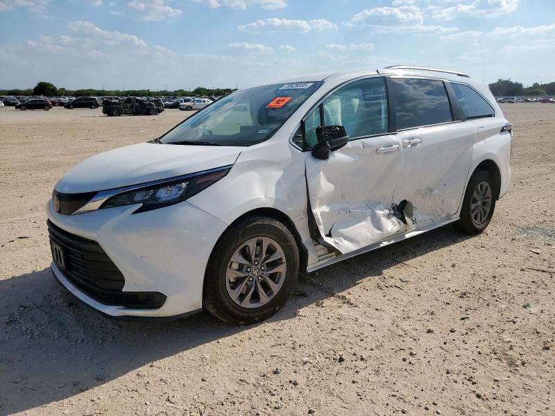 2025 TOYOTA SIENNA LE, 