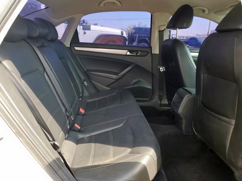 1VWAT7A32EC039365 - 2014 VOLKSWAGEN PASSAT S WHITE photo 10