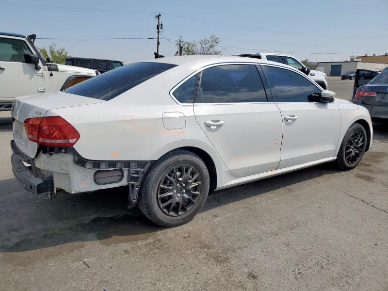 1VWAT7A32EC039365 - 2014 VOLKSWAGEN PASSAT S WHITE photo 3
