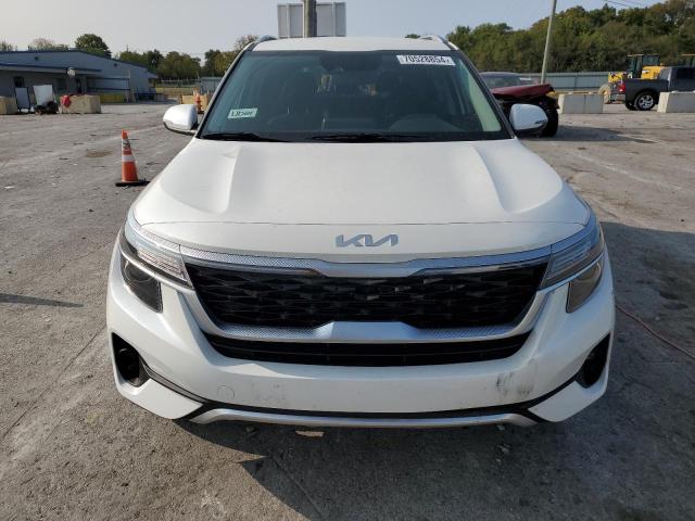 KNDEU2AA7P7446757 - 2023 KIA SELTOS S WHITE photo 5