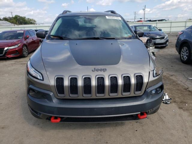 1C4PJMBB8GW331496 - 2016 JEEP CHEROKEE TRAILHAWK ნაცრისფერი ფოტო 5