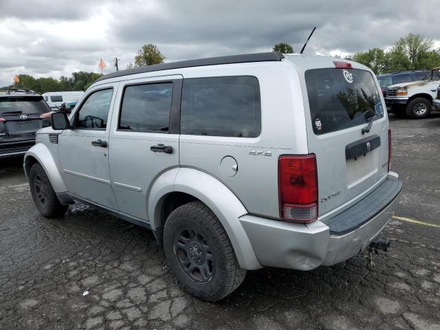 1D4PU2GK9AW105689 - 2010 DODGE NITRO SE SILVER photo 2