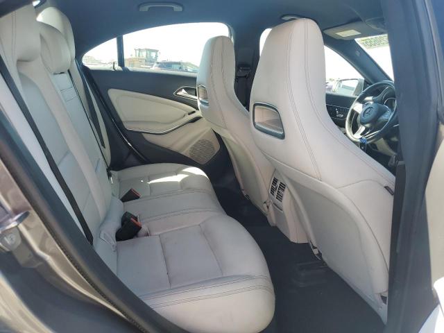 WDDSJ4EB3JN657666 - 2018 MERCEDES-BENZ CLA 250 Մոխրագույն լուսանկար 10