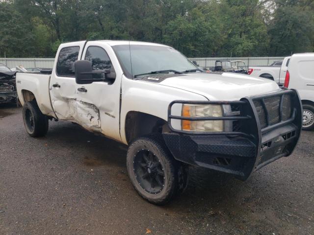 1GC1KVCGXBF104628 - 2011 CHEVROLET 2500 HD K2500 HEAVY DUTY WHITE photo 4