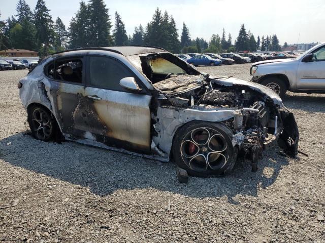 ZASPAKBN3K7C69546 - 2019 ALFA ROMEO STELVIO TI SILVER photo 4