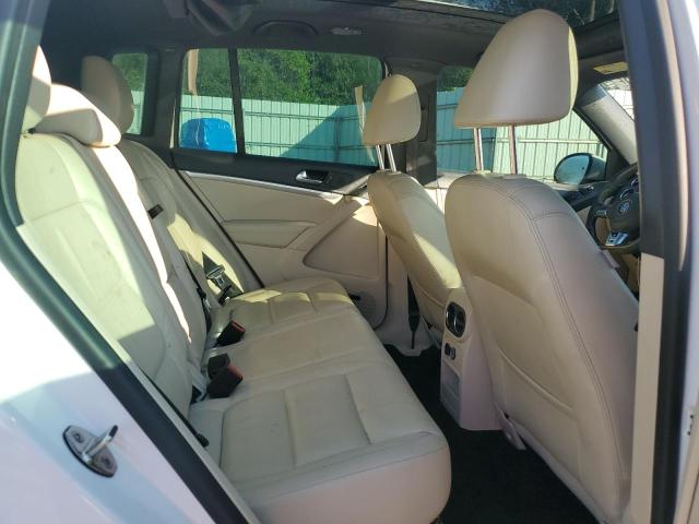 WVGAV3AX2EW005381 - 2014 VOLKSWAGEN TIGUAN S WHITE photo 11