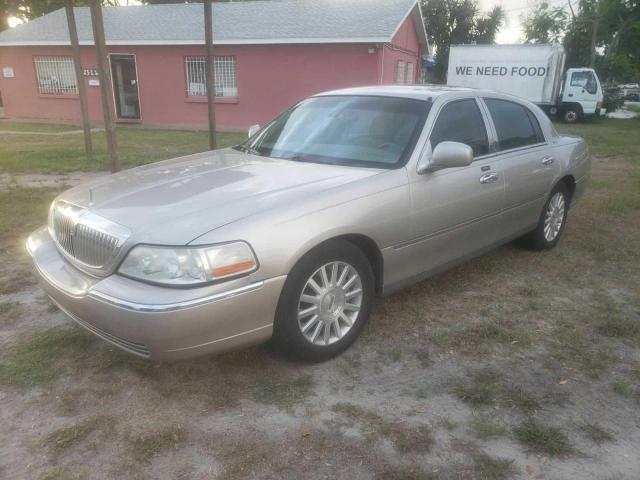 1LNHM81W13Y687189 - 2003 LINCOLN TOWN CAR EXECUTIVE GRAY photo 2