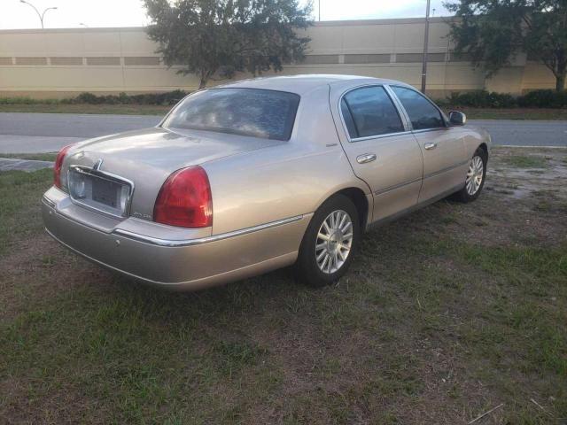 1LNHM81W13Y687189 - 2003 LINCOLN TOWN CAR EXECUTIVE GRAY photo 4