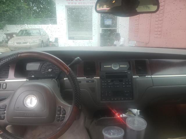 1LNHM81W13Y687189 - 2003 LINCOLN TOWN CAR EXECUTIVE GRAY photo 9