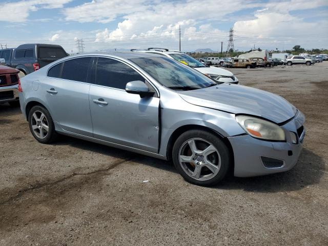 YV1612FS4D2202047 - 2013 VOLVO S60 T5 SILVER photo 4