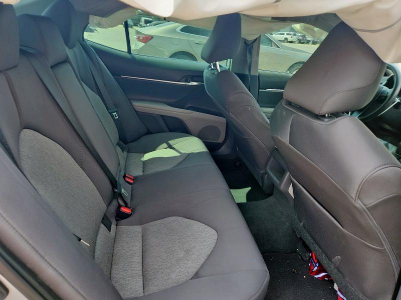 4T1L11AK3LU933044 - 2020 TOYOTA CAMRY LE SILVER photo 10