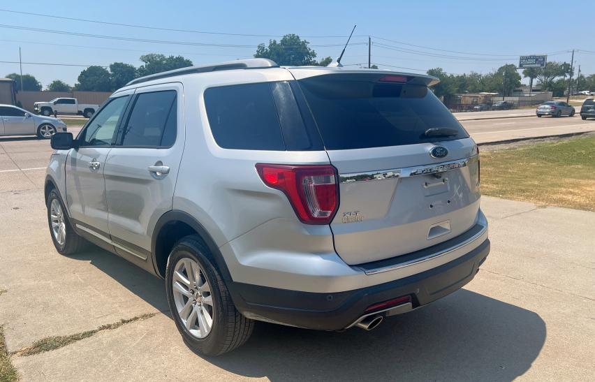 1FM5K8D84JGC16050 - 2018 FORD EXPLORER XLT ვერცხლისფერი ფოტო 3