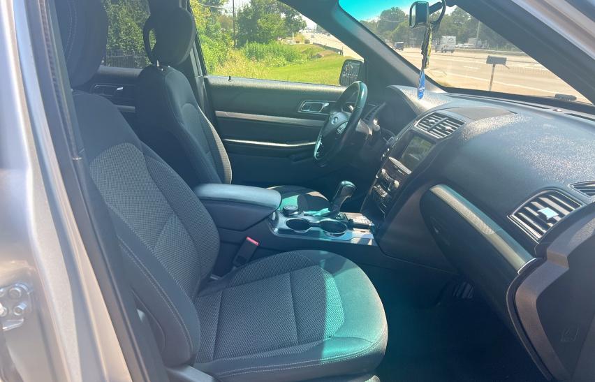 1FM5K8D84JGC16050 - 2018 FORD EXPLORER XLT ვერცხლისფერი ფოტო 5