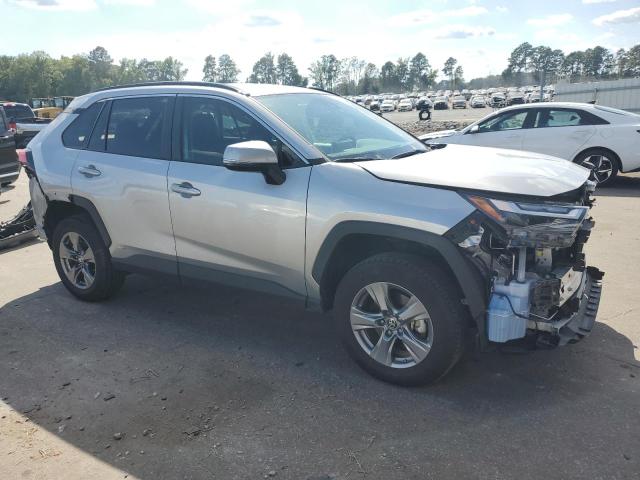 4T3MWRFV5RU133918 - 2024 TOYOTA RAV4 LE SILVER photo 4