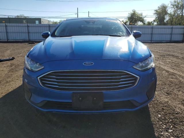 3FA6P0T90KR252629 - 2019 FORD FUSION SE BLUE photo 5