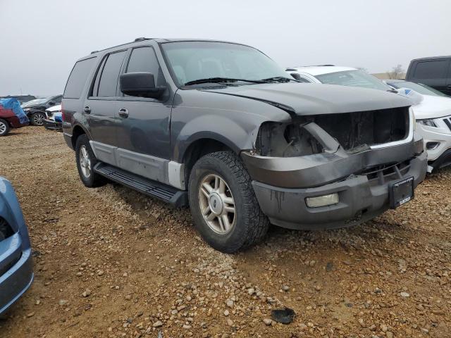 1FMRU15W54LA92799 - 2004 FORD EXPEDITION XLT GRAY photo 4