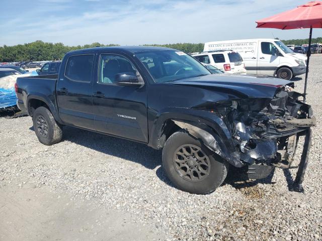 3TMAZ5CN9JM057665 - 2018 TOYOTA TACOMA DOUBLE CAB أسود صورة 4