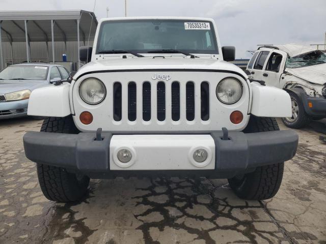 1C4AJWBG5DL669206 - 2013 JEEP WRANGLER SAHARA WHITE photo 5