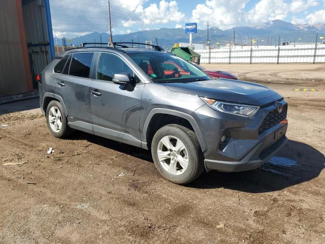 JTMRWRFV9MD115725 - 2021 TOYOTA RAV4 XLE GRAY photo 4