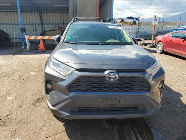 JTMRWRFV9MD115725 - 2021 TOYOTA RAV4 XLE GRAY photo 5