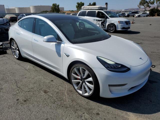 5YJ3E1EB1KF514376 - 2019 TESLA MODEL 3 Beyaz fotoğraf 4