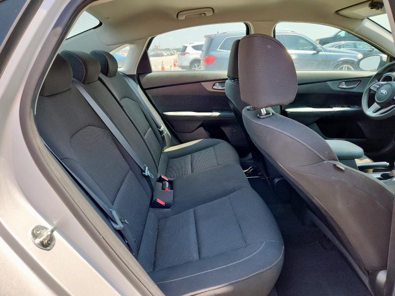 3KPF24AD5LE186739 - 2020 KIA FORTE FE SILVER photo 10