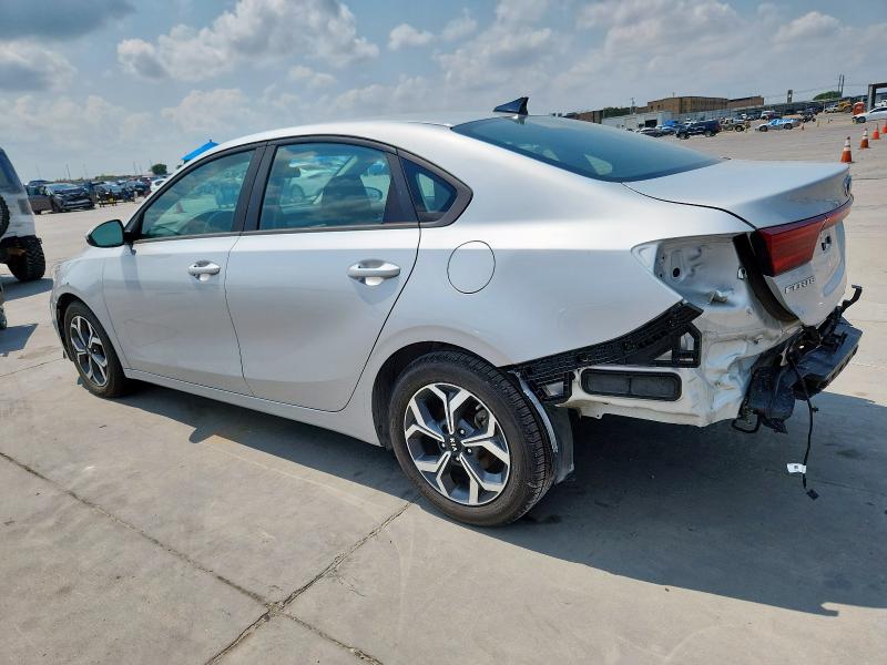 3KPF24AD5LE186739 - 2020 KIA FORTE FE SILVER photo 2