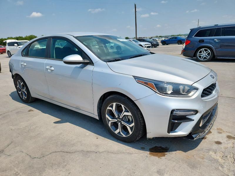 3KPF24AD5LE186739 - 2020 KIA FORTE FE SILVER photo 4