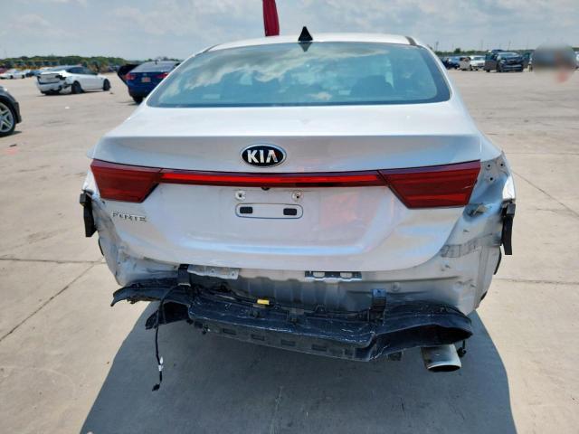 3KPF24AD5LE186739 - 2020 KIA FORTE FE SILVER photo 6